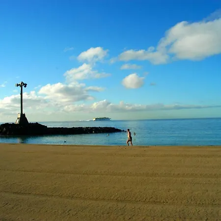 16 * Los Cristianos (Tenerife)